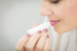 How to make lip balm at home using natural ingredients